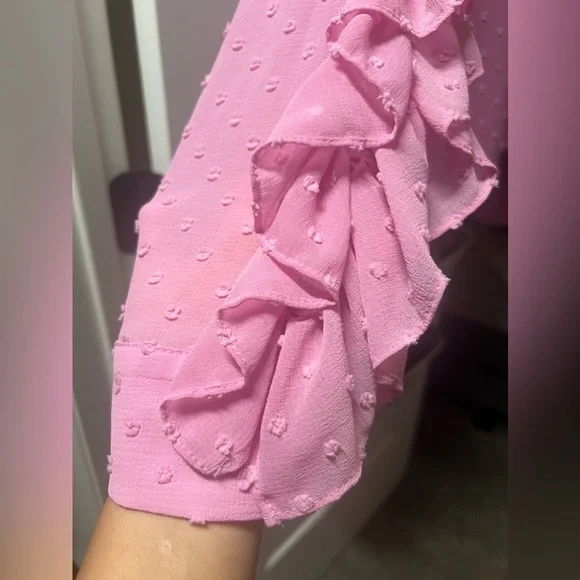 New lilac/pinkish ruffle top - Picture 4 of 5